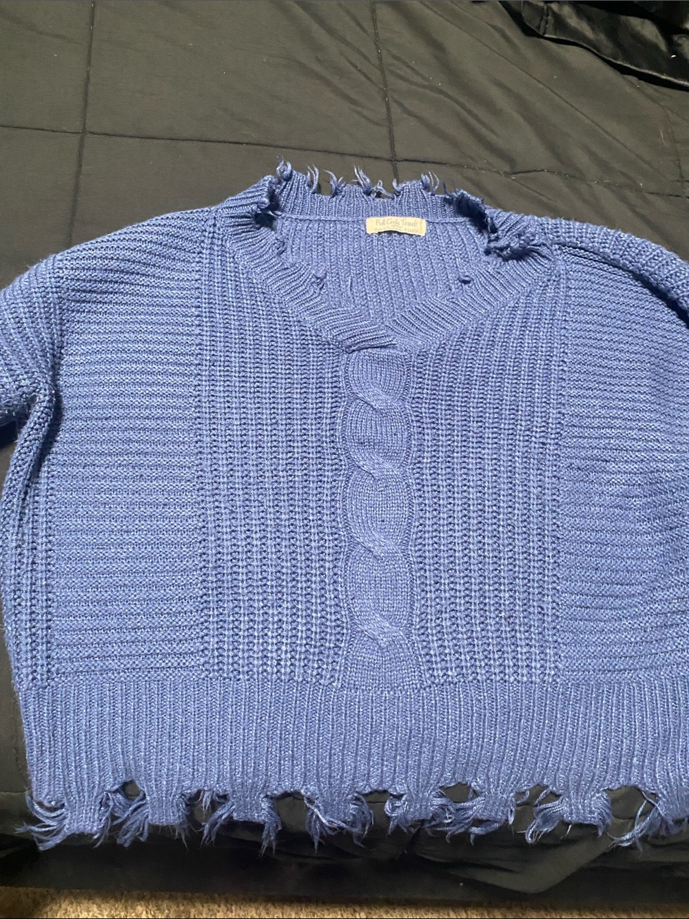 Distressed Cable-Knit V-Neck Sweater - Blue